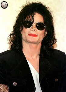 michael-jackson-announces-that-he-will-perform-at-a-concert-that-will-benefit-the-children-of-korea-118--m-2.jpg